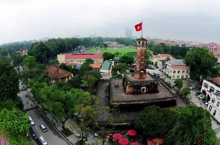 HOT: Camera siêu zoom “bóc” - Cảm hứng video marketing từ Hotspot Matrix