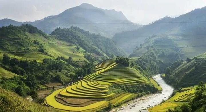 Trong một đoạn video diễn hài gần đây, Bi Béo- con trai của NSND, Cục trưởng